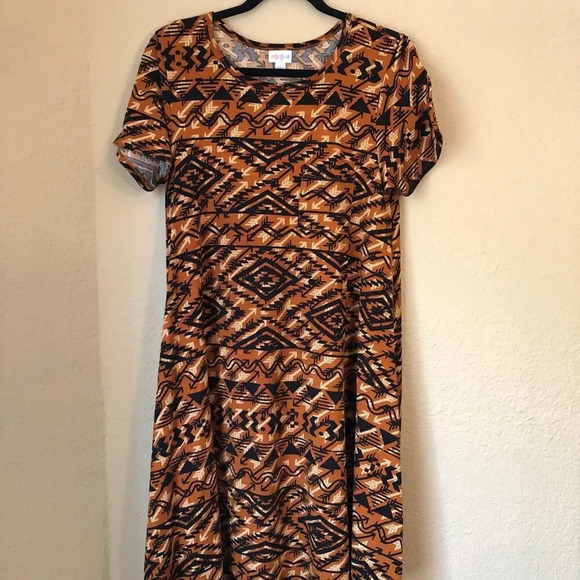 LuLaRoe Carly Swing High Low Tunic Dress Plus Size Small Tribal Aztec Print - Picture 1 of 8